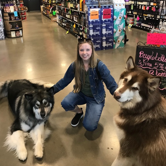 Meet your Posher, Valerie - Picture 1 of 1